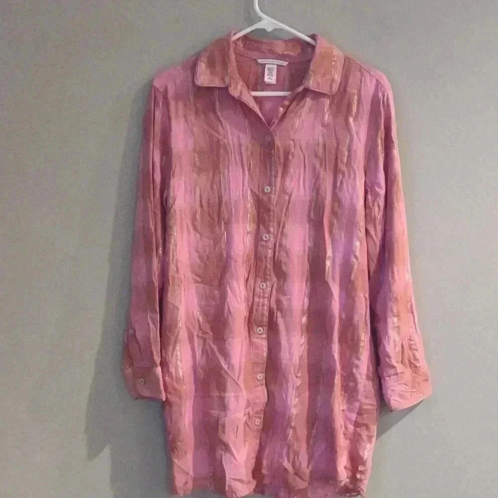 Victoria Secret women's medium pink‎ with gold plaid button down sleep shirt